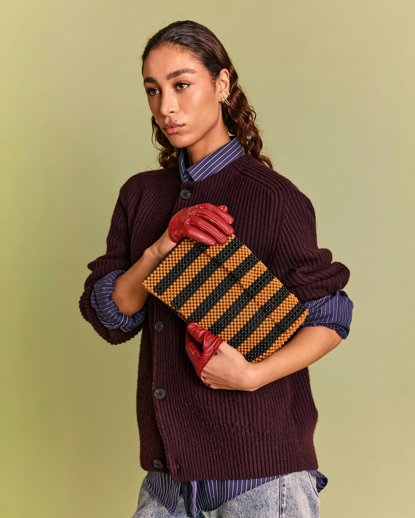 HONEYCOMB CLUTCH BAG